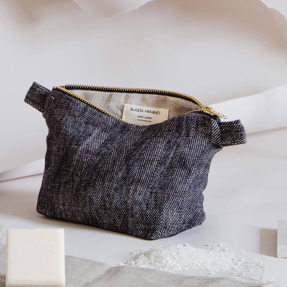 Blasta Henriet - Toiletry Bag - 100% Linen