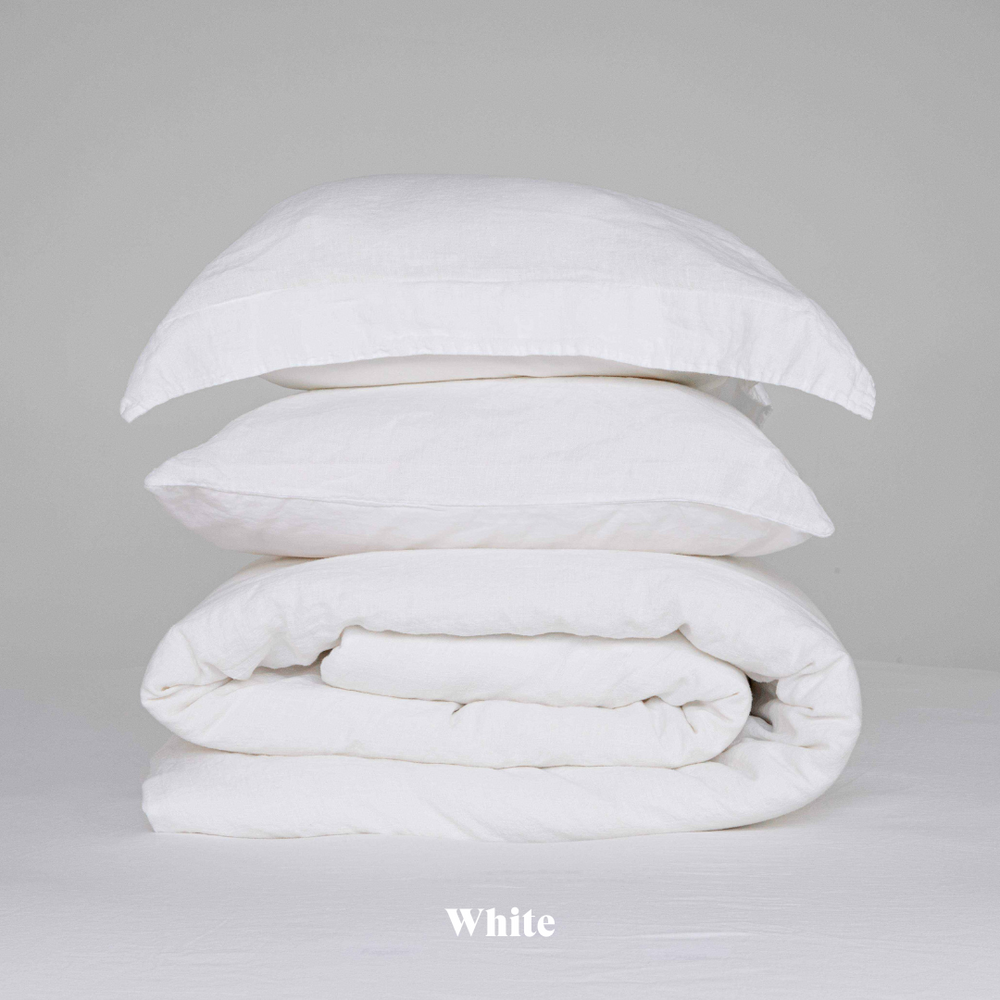 Outlet: King size duvet cover, white (small mark)