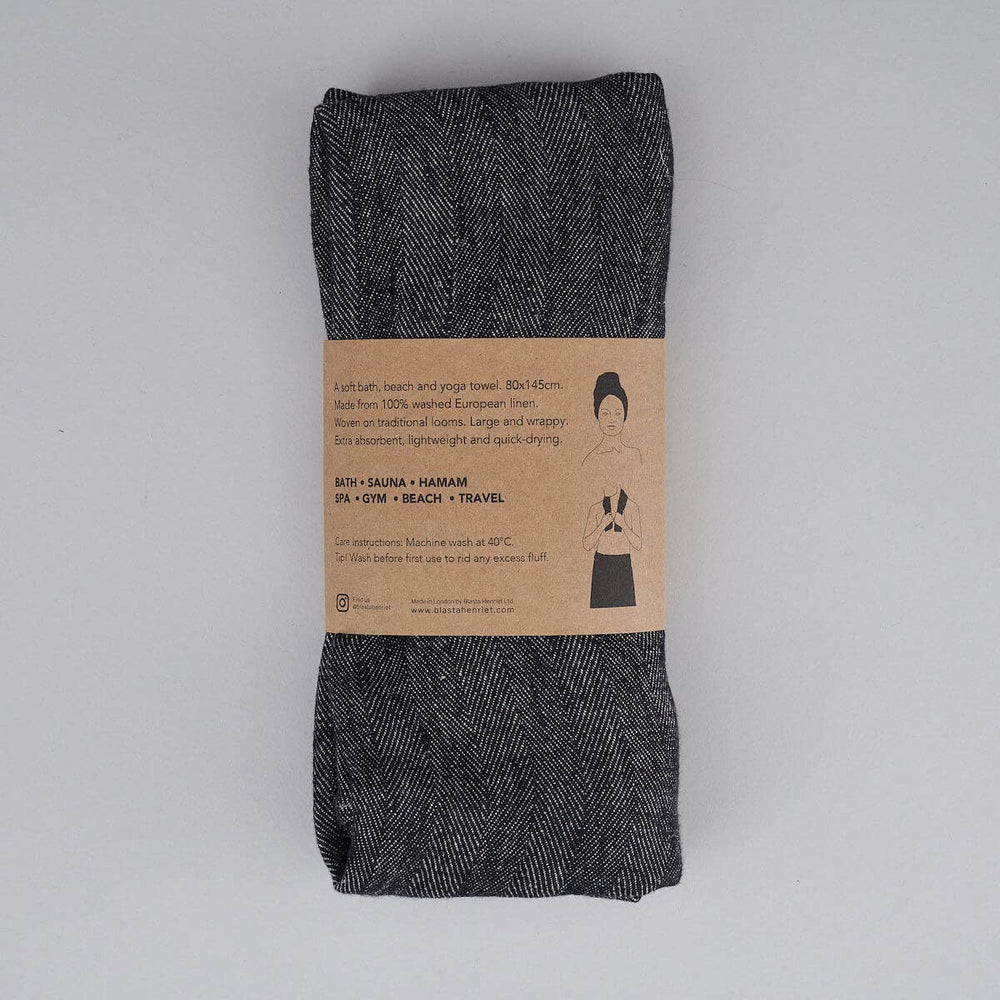 Blästa Henriët hand and Hair Wrap Towel white background