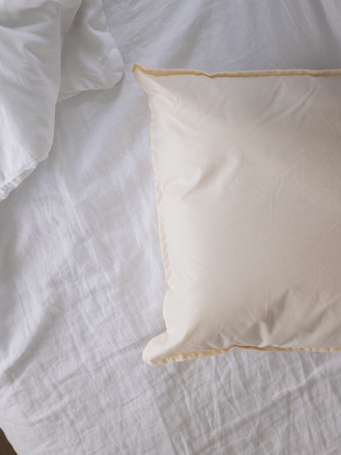 Outlet: Large (50x90cm) medium firmness pillow - slight seconds