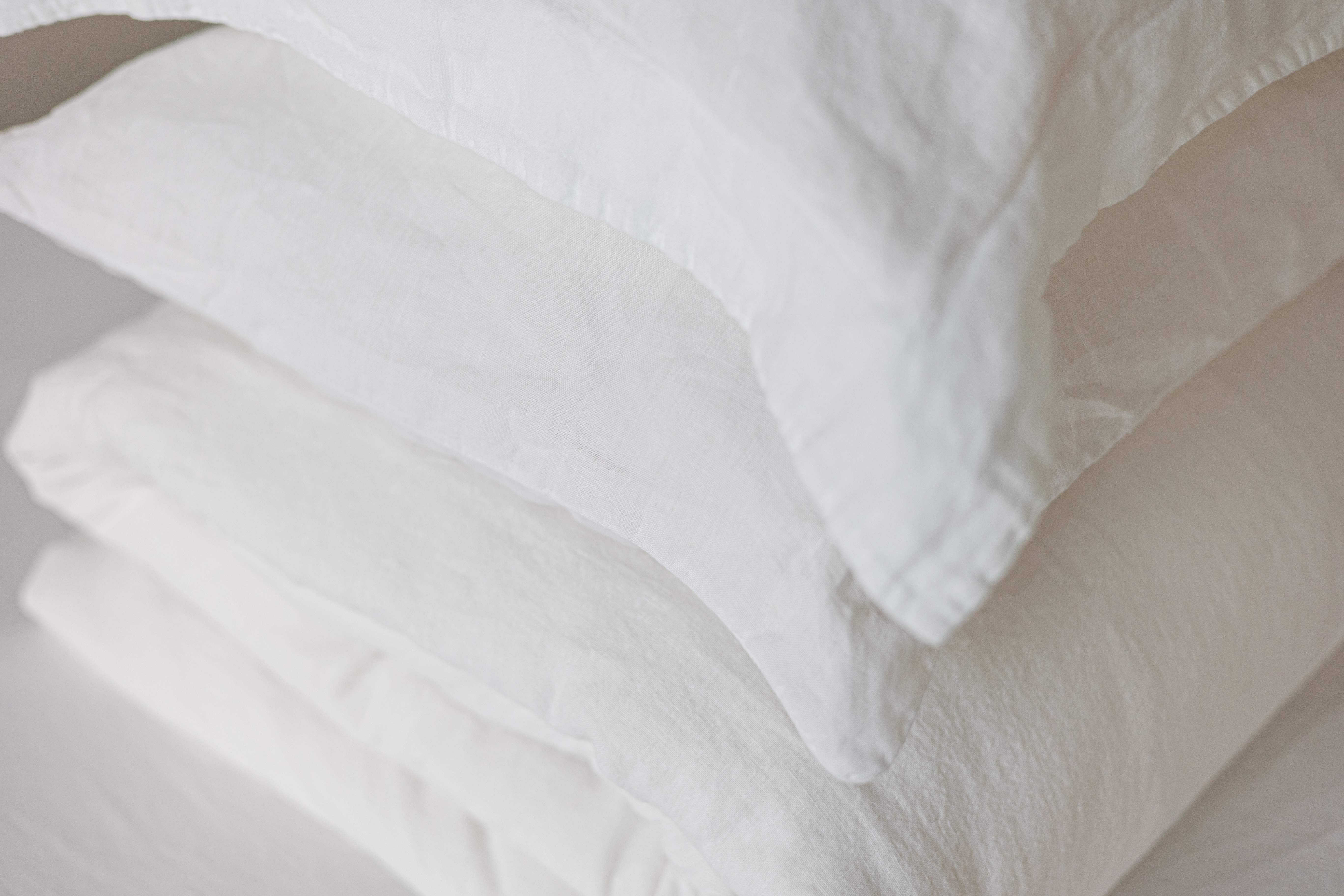 Outlet: King size duvet cover, white (small mark)