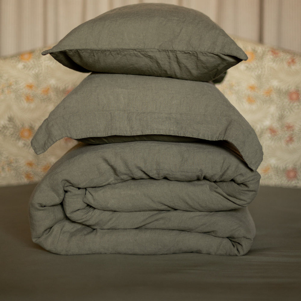 Outlet: King size fitted sheet in Sage
