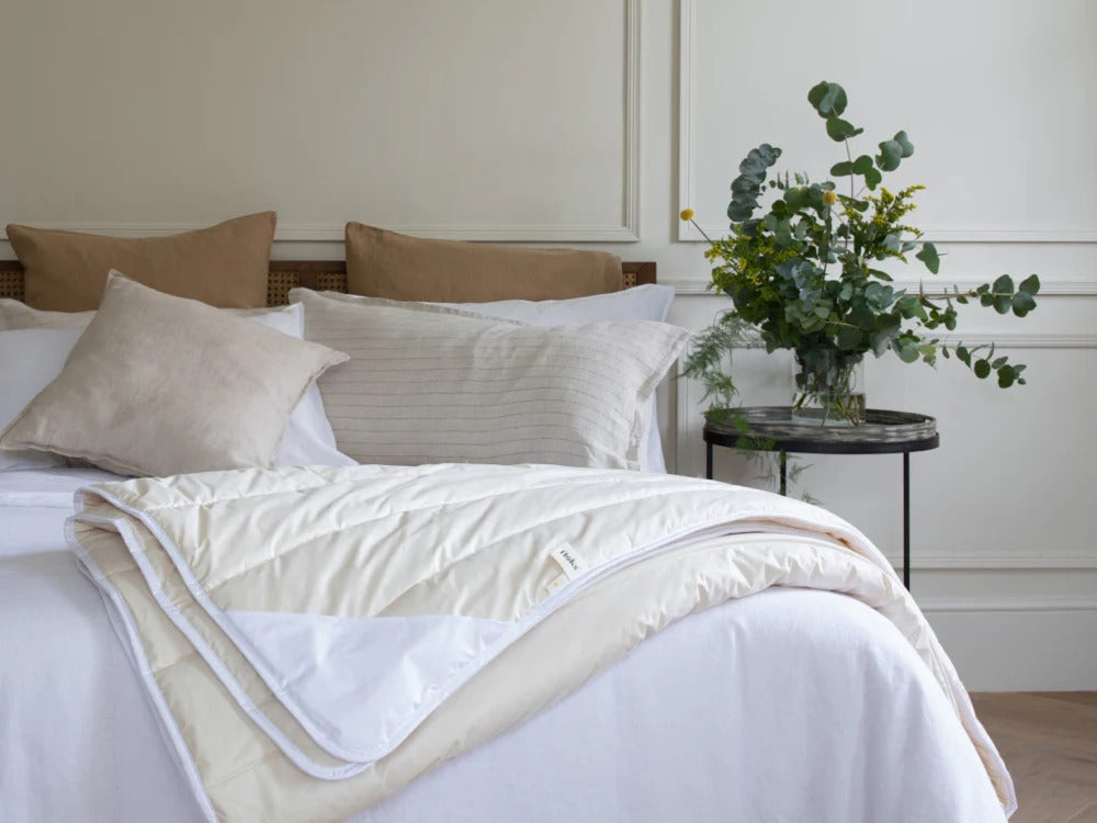 Outlet: Emperor Size Winter Wool Duvet (12-14 Tog)